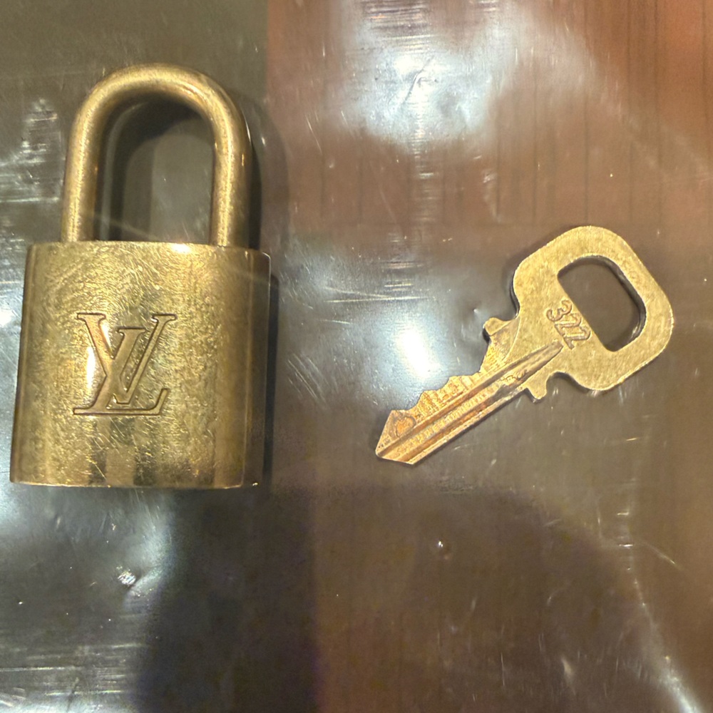 Louis Vuitton Gold Padlock and Key #322 - Picture 14 of 16